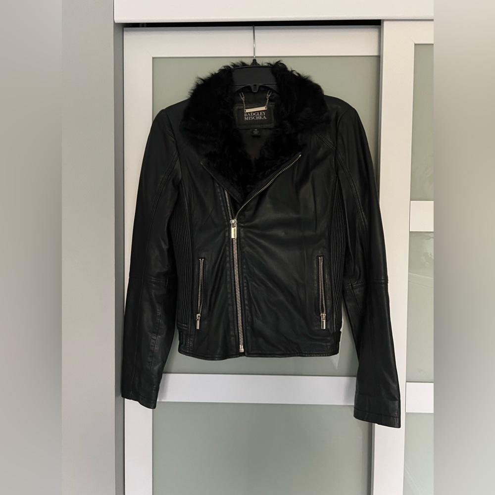 Badgley Mischka leather jacket with real fur collar size xs.